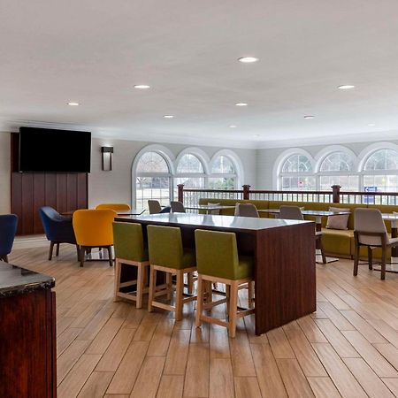 Comfort Inn & Suites East Greenbush - Albany Extérieur photo