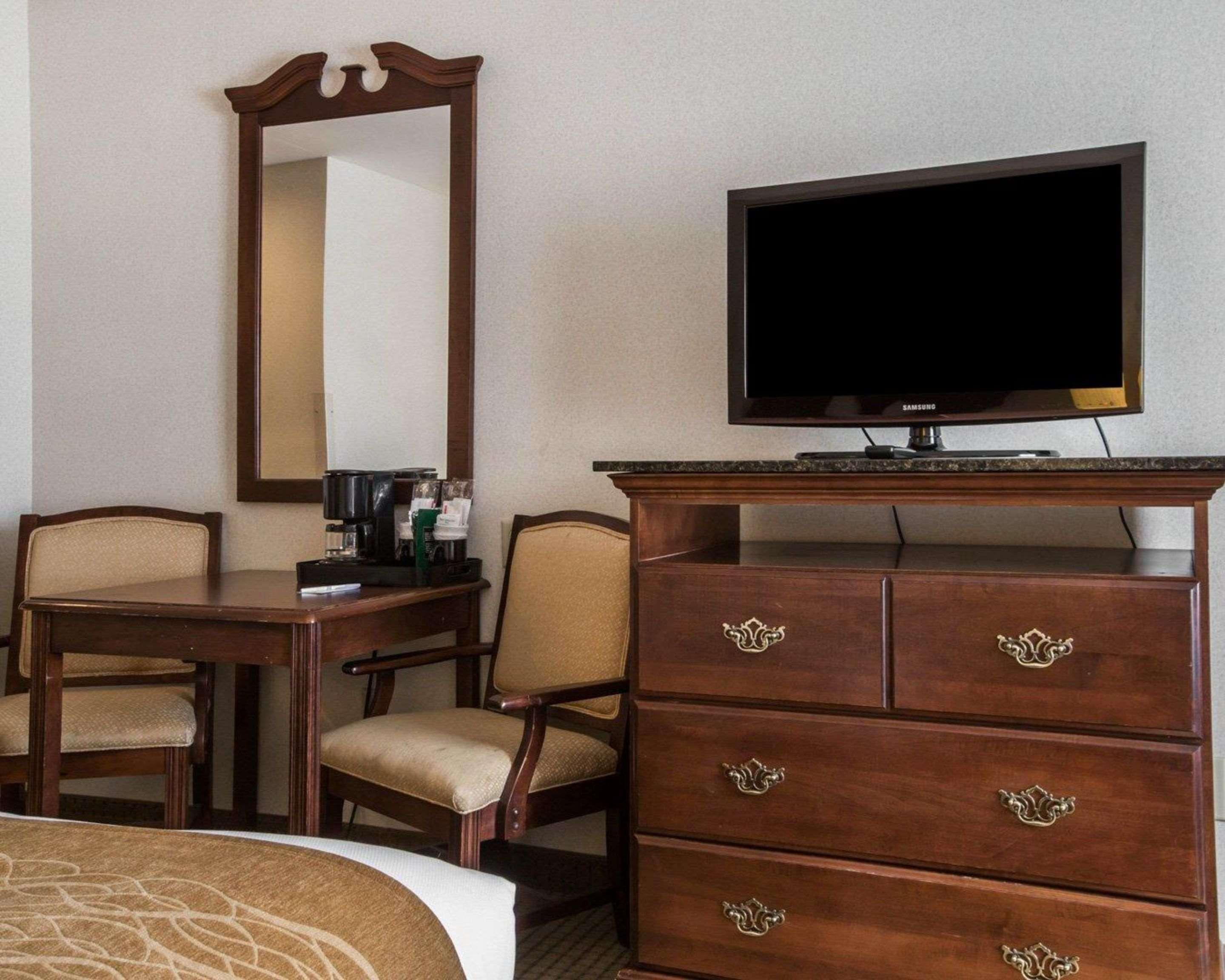 Comfort Inn & Suites East Greenbush - Albany Extérieur photo