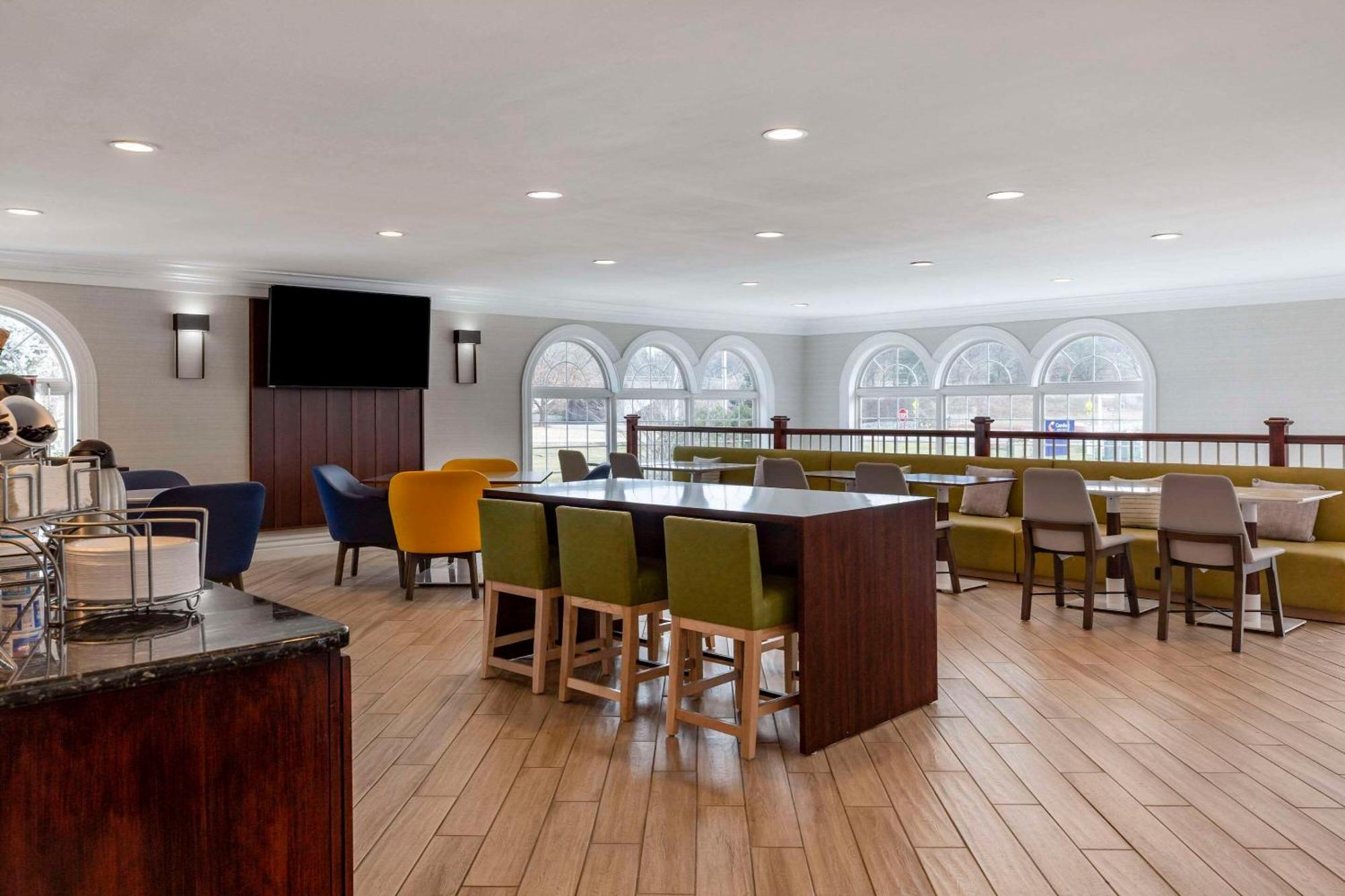 Comfort Inn & Suites East Greenbush - Albany Extérieur photo