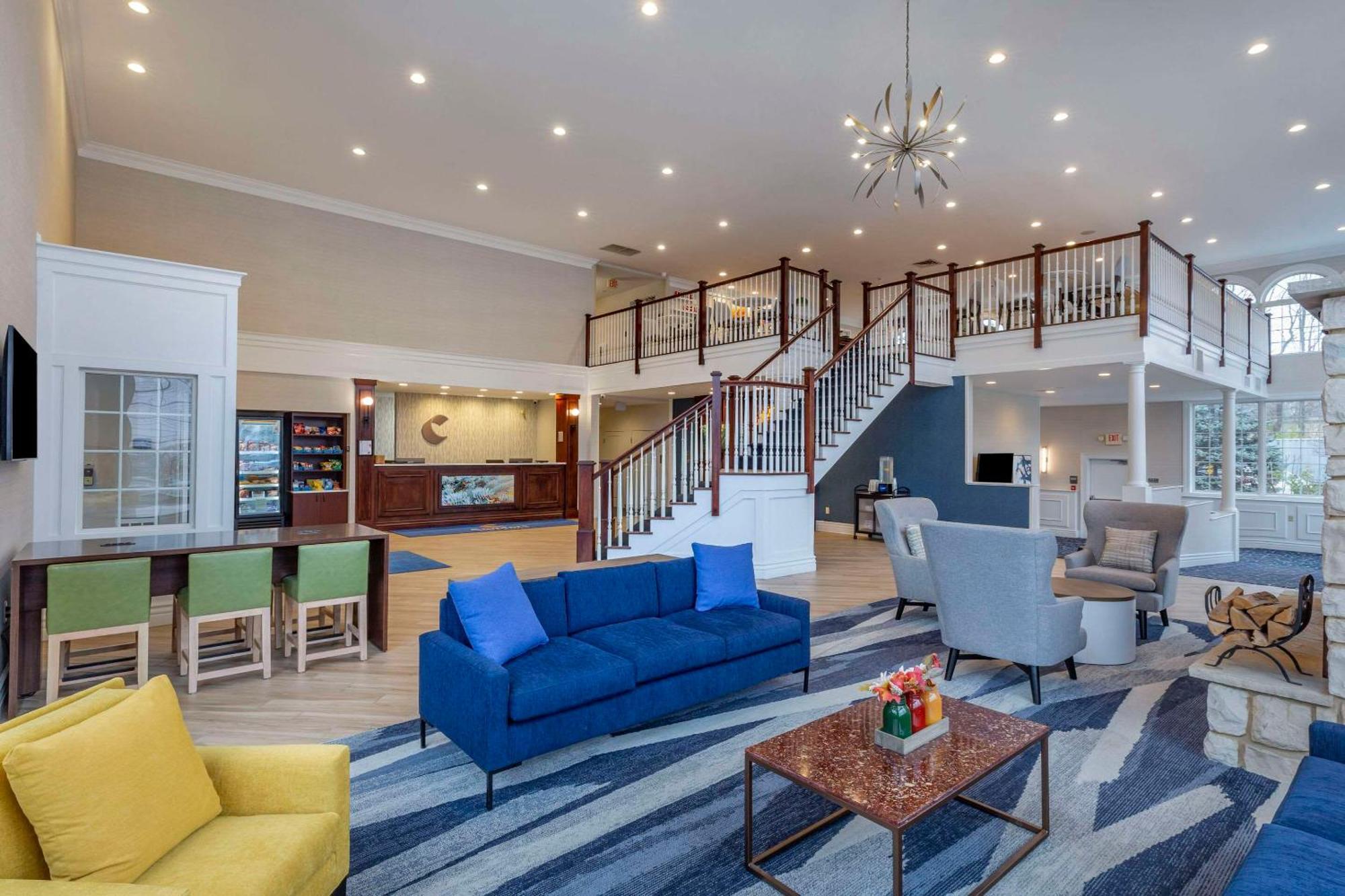 Comfort Inn & Suites East Greenbush - Albany Extérieur photo